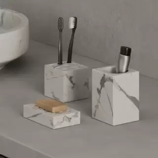 Dea Design Marble Стакан настольный, 8х8хh18см., из мрамора, с отверстиями под з/щетки цвет: Statuario White