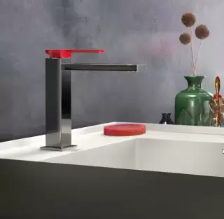 Gattoni Color Cube Смеситель для раковины, на 1 отв., в комплекте с донным клапаном, цвет: хром/красный