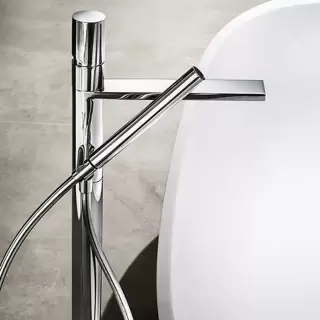 Fantini Milano Смеситель для ванны, напольный, излив: 250 мм, цвет: хром