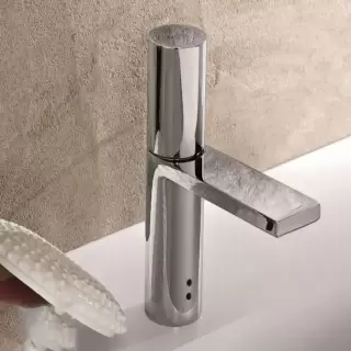 Fantini Milano Электронный смеситель для раковины на 1 отверстие, цвет: хром