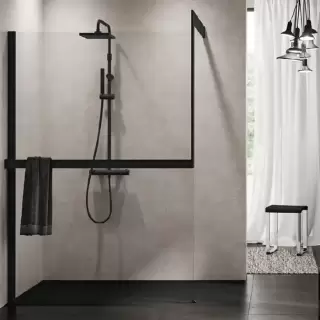 Novellini Kuadra H Душевое ограждение 160х205cм., с свободным входом, Sx, с настенным кронштейном, с полотенцедержателем, стекло прозрачное, цвет: черный матовый