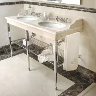 3SC Consolle Консоль Regale Double 163х60хh77см, напольная, с 2 раковинами, сифонами, полочкой и полотенцедердателями, цвет: хром