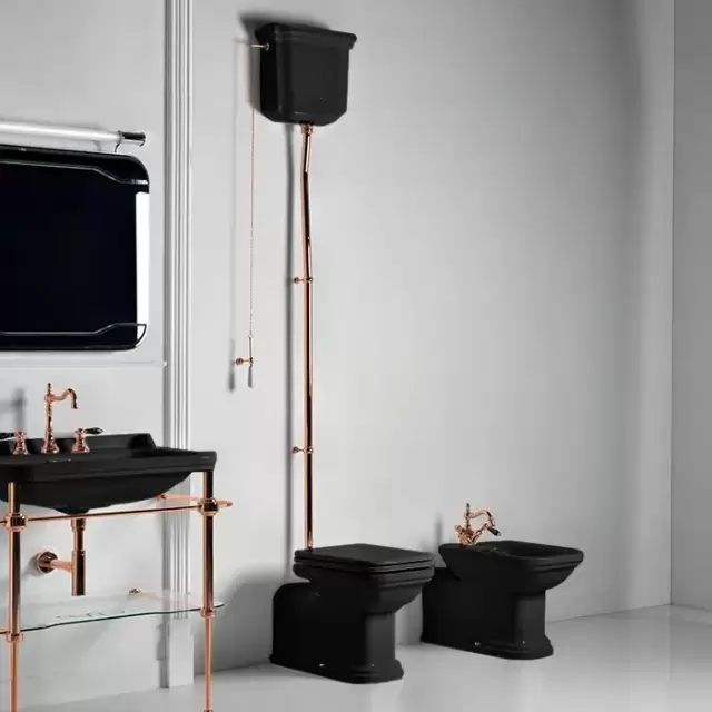 Kerasan Waldorf Унитаз  пристенный удлиненный, с высоким бачком - уст-ка на расстоянии 2см от стены и трубой, цвет: черный/золото