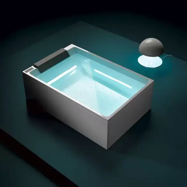 Gruppo Treesse Soul Ванна 180x120x60h см.с гидромассажем эл-ое упр-е и дренаж, дезинфекция, 18 форсунок, подушка, установка к стене, 560л, цвет: белый