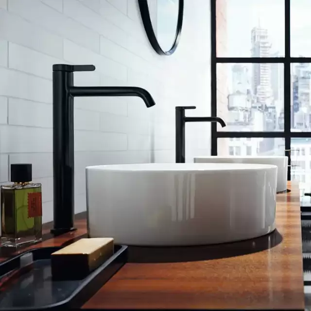 Axor One Смеситель для раковины, 1 отв., излив h260мм, с незап.сливом, цвет: черный матовый