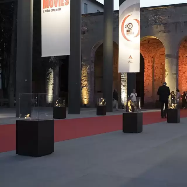 Antonio Lupi Babele Камин 40х40х91cм, на биоэтаноле, корпус из стали, с дверцей, противоп стеклами и горелкой из нерж стали LAFLACA, отделк Ruggine