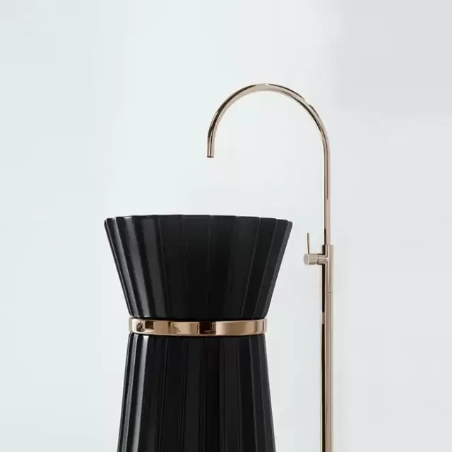 Oasis Plisse Раковина напольная &Oslash;44х95см, без отв., без перелива, в комплекте с донным клапаном, цвет: черный/золото